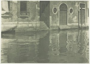 Heijastuksia - Venetsia, 1894, painettu 1897. tekijältä Alfred Stieglitz