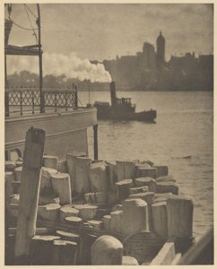 Kaupunki joen toisella puolella tekijältä Alfred Stieglitz