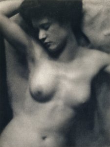 Torso tekijältä Alfred and White Clarence Stieglitz