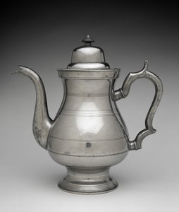 Teekannu, c. 1829-1842 (britannia metalli) tekijältä Allen Porter