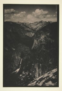 Yosemite: Kaukainen vesiputous