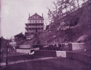 Basin Springs, Eureka Springs, Arkansas, St Louisin ja San Franciscon rautatiellä (m/v kuva) tekijältä American Photographer (after)