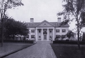 Charles A Platt: Villasera, The East Elevation (m/w kuva) tekijältä American Photographer (after)