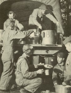Kuvitus Yhdysvaltain armeijan panssaroituihin joukkoihin (b/w kuva) tekijältä American Photographer (after)