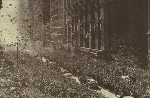 Yhdysvaltain presidentti Franklin D Roosevelt sai innostuneen vastaanoton New Yorkissa sen jälkeen, kun hänet valittiin kolmannelle kaudelle, joulukuussa 1940 (m/v kuva) tekijältä American Photographer (after)