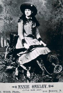 Annie Oakley (1860-1926) (m/w kuva) tekijältä American Photographer