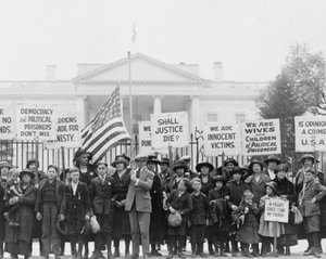Lapset Valkoisessa talossa vetoavat presidenttiin poliittisten vankien vapauttamiseksi, 1922 (m/w kuva) tekijältä American Photographer