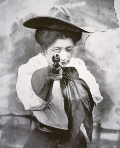 May Lillie (m/w kuva) tekijältä American Photographer