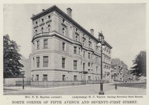 Fifth Avenuen ja Seventy-First Streetin pohjoiskulma (m/w kuva) tekijältä American Photographer