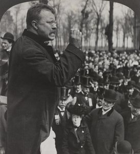 Presidentti Roosevelt Evanstonissa tekijältä American Photographer