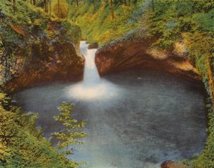 Punch Bowl at Eagle Creek (värikuva) tekijältä American Photographer