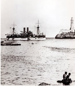 USS Maine saapuu Havannan satamaan, Kuubaan, 1898 (katso 206526, 206527) tekijältä American Photographer