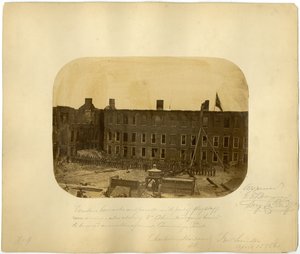 Western Barracks ja Parade, Fort Sumterin taistelu, 15. huhtikuuta 1861