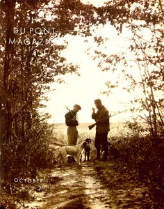 Hunters, DuPont-lehden etukansi, lokakuu 1930 tekijältä American School