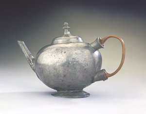 Teekannu, Boston, Massachusetts, 1740-60 (tina ja puu)