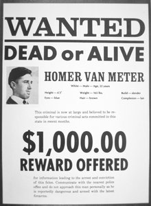 Etsitään julistetta Homer van Meterille (sanomalehtipaperi) tekijältä American School