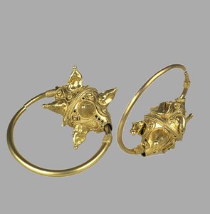 Kultainen riipus Kolt, 1000-1200 tekijältä Ancient Russian Art