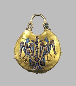 Kultainen riipus Kolt, 1100-1300-luku