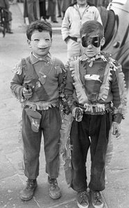 FAR WEST CROTONESE, Crotone tekijältä Ando Gilardi