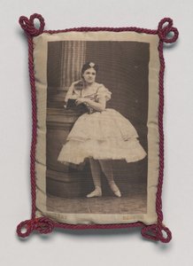 Balettitanssija, n. 1865 (kuva) tekijältä Andre Adolphe Eugene Disderi