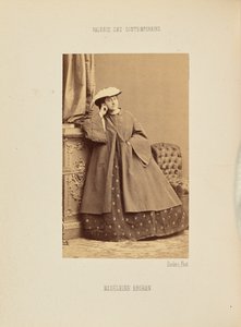 Madeleine Brohan tekijältä Andre Adolphe Eugene Disderi