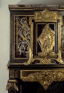 Art France: Kaappi koristaa kuningas Ludvig XIV:n (1638-1715) hahmoa Hercules Gaulois