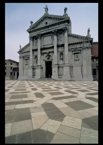 Kirkon julkisivu, rakennettu 1564-80, julkisivu tehty 1607-11 tekijältä Andrea Palladio