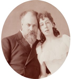 Muotokuva taiteilija Konstantin Jegorovich Makovskista (Constantin Makovski) (1839-1915) vaimonsa kanssa. Albumin Kuva: Andrei Osipovich Karelin (1837-1906)