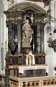 Neitsyt Marian taivaaseenastuminen, 1586 tekijältä Annibale Fontana
