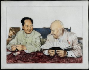 Nikita Khrouchtchev (1894-1971) ja Mao Zedong (Tse-Toung, Tse Toung) (1893-1976) - Nikita Hruštšov ja Mao Zedong - Nimetön. Posliini, päällyslasikoriste, 1960-luvun alku. Yksityinen kokoelma tekijältä Anonymous Anonymous