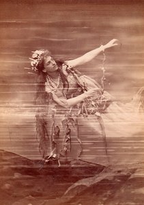Oopperalaulaja Lilli Lehmann (1848-1929) Woglindena Richard Wagnerin oopperassa Das Rheingold. Bayreuth tekijältä Anonymous Anonymous