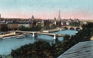 Pariisi: Panoraama Seinen ja Eiffel-torni taustalla. Valokuva vuodelta 1920 Pariisin kaupungin "" Artistic Album -albumissa". Yksityinen kokoelma. tekijältä Anonymous Anonymous