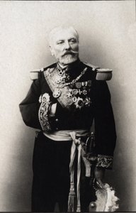 Hyacinthe Laurent Theophile Auben (amiraali Aube) (1826-1890), ranskalaisen amiraalin muotokuva. FPL kokoelma. tekijältä Anonymous Anonymous