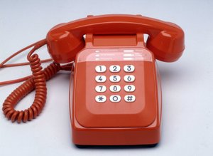 S63 oranssi muovinen avainpuhelin tekijältä Anonymous Anonymous