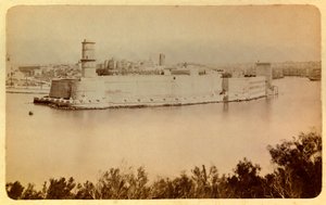 Marseillen kaupunki ja sen ympäristö noin 1885-1890: Fort Saint Jean, näkymä Pharosta, yksityinen kokoelma tekijältä Anonymous Anonymous