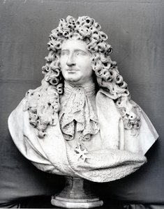 Jules Hardouin Mansartin (1646-1708) rintakuva 1698 (marmori)