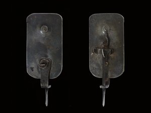 Mikroskooppi, n. 1690 (hopea ja lasi) (katso myös 1121457-60) tekijältä Antoni van Leeuwenhoek
