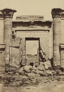Medinet Habu: Roomalaiset pylväät