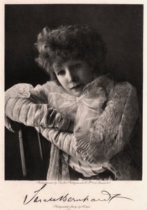 Sarah Bernhardt, ranskalainen näyttelijä, 1901. tekijältä Art Photogravure Co