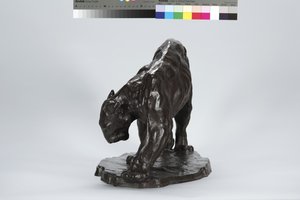 Suuri Puma Smeling Ox Track tekijältä Arthur Putnam