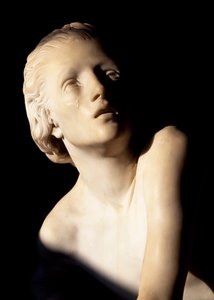 Juliet Capulet, yksityiskohta patsaasta, Julian hauta, entinen Pyhän Fransiskuksen luostari, Corso, Verona (Unescon maailmanperintöluettelo, 2000), Veneto, Italia. tekijältä Artist Unknown