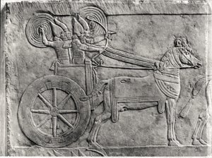 Assyrian armeijaa taistelussa esittävän reliefin katkelma Ashurbanipalin palatsista Ninivessä, noin 645 eaa., kivi yksityiskohta svetokuvasta 161334 tekijältä Assyrian