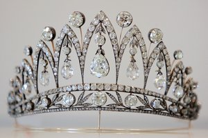 Keisarinna Josephine Tiara, n. 1890 tekijältä August Holmström
