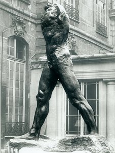 Kävelevä mies (pronssi) tekijältä Auguste Rodin