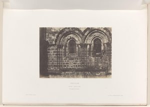Yksityiskohta Jerusalemin Pyhän haudan kirkon julkisivusta Jerusalem. Pyhä hauta. Partie supérieure de la facade (otsikko esineessä)
