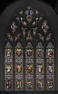 Rukousnauhan salaisuudet, kappelin itäikkuna, 1847 (lasimaalaukset) tekijältä Augustus Welby Northmore Pugin