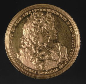 Philipp Heinrichin medaljonki, jossa on muotokuvia Pyhän Rooman keisareista Leopold I:stä (1640-1705) ja Joseph I:stä (1678-1711), 1692 (kulta)
