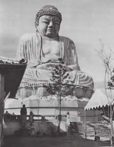 Japani: Buddhastatue Beppussa (s/w-kuva).