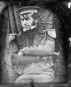 Luutnantti Graham Gore, komentaja