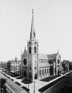 Pyhän nimen katedraali, Chicago, Illinois, Yhdysvallat, noin 1895 (s/w-kuva). tekijältä Barnes and Crosby
